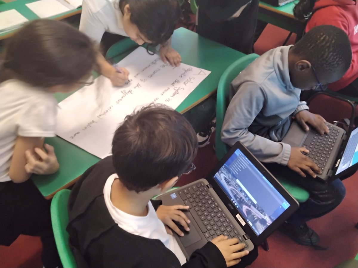 LeighPrimarySLT's tweet photo. Year 5 have been working together to research the solar system and present their work to the class #science #oracy #researchers #presenters #teamwork https://t.co/OisXRVPwMm
