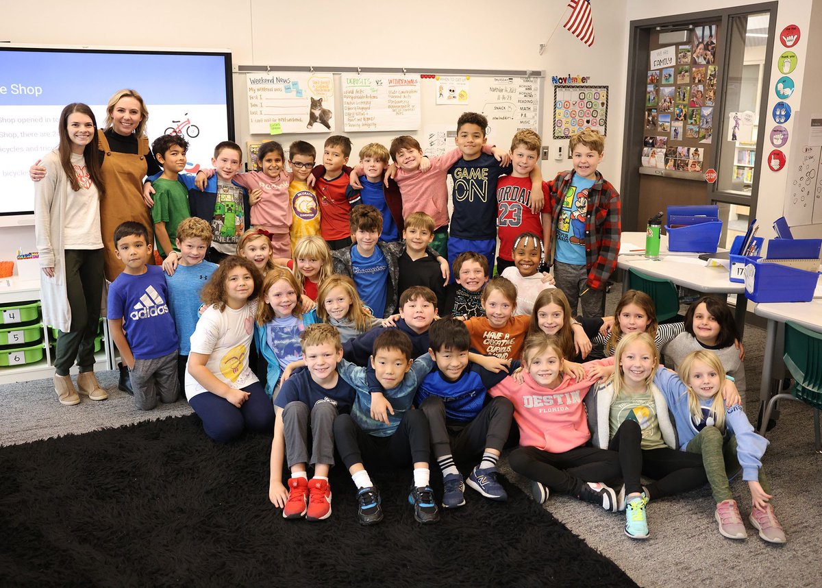 BSDEaglesMO's tweet photo. McGrath Elementary School third grade teacher Lindsey Piazza was one of 99 local educators to be honored with the 2023 Emerson Excellence in Teaching Award!

Congratulations, Lindsey!

Learn more: https://t.co/P97mH6Dfjw

#TheBrentwoodWay 🎉🎉🎉

📌: @Emerson_News https://t.co/ko1XsCdvsJ