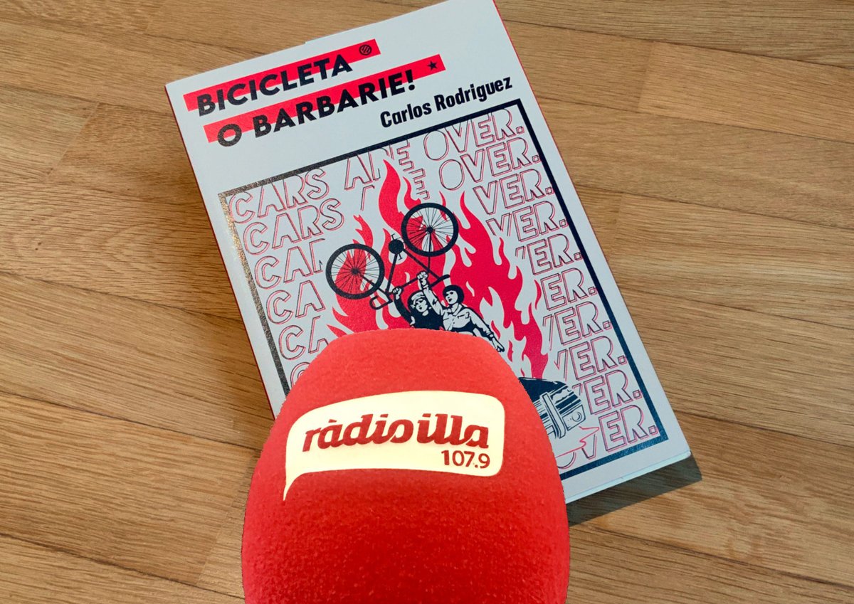 30diasenbici's tweet photo. Esta mañana @RetoCarlos ha hablado de BICICLETA O BARBARIE con Pepo Rubio en @RadioIlla
Puedes escucharlo en https://t.co/D55uN9k9x1
#BicicletaoBarbarie #crowdfunding #Verkami #libros #CiclismoDePapel #ciclismo #pedaleer #librosenespañol #bicicleta #librosrecomendados https://t.co/FPJuyLYv6Y