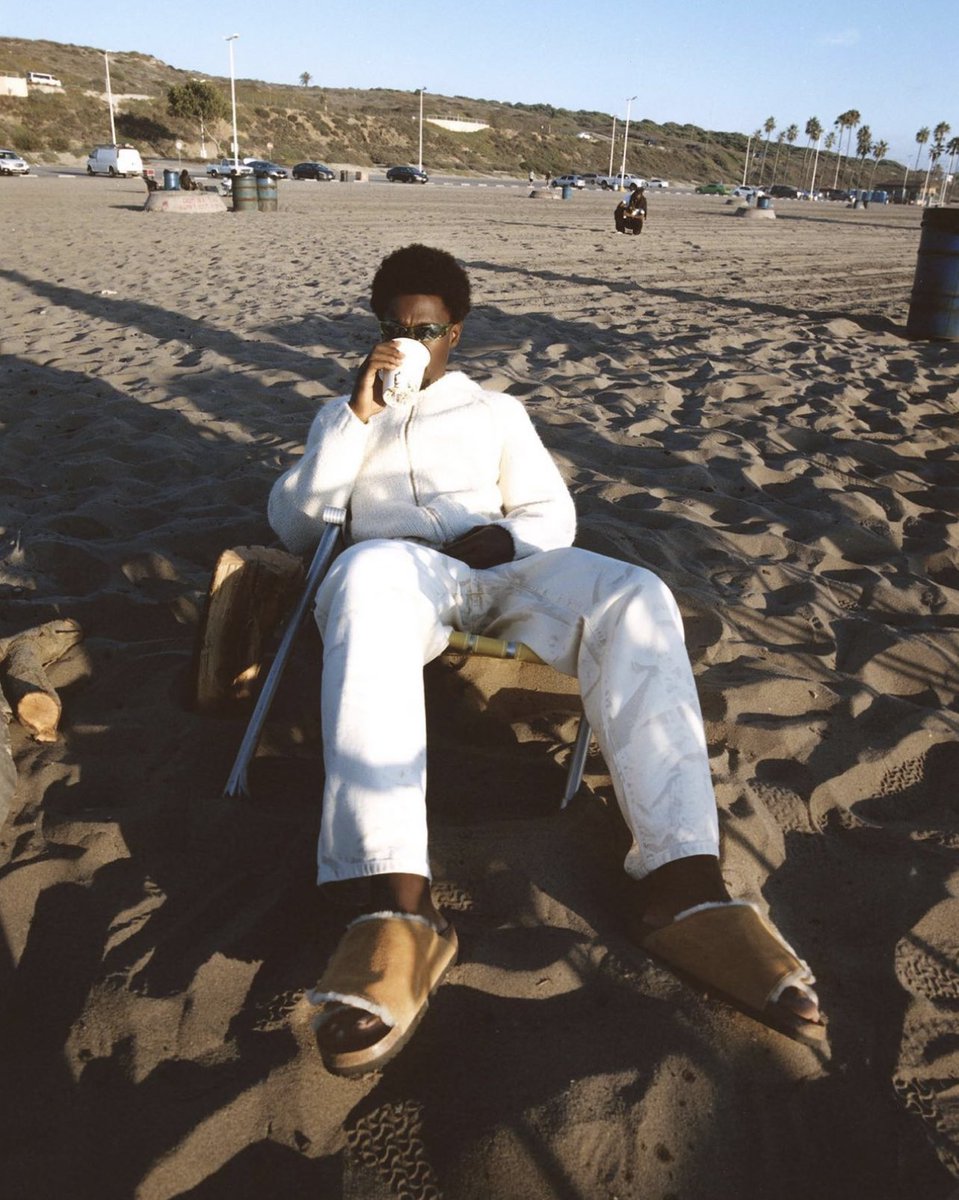 StreetFashion01's tweet photo. STÜSSY x Birkenstock (2023) https://t.co/QHaazBbvSD