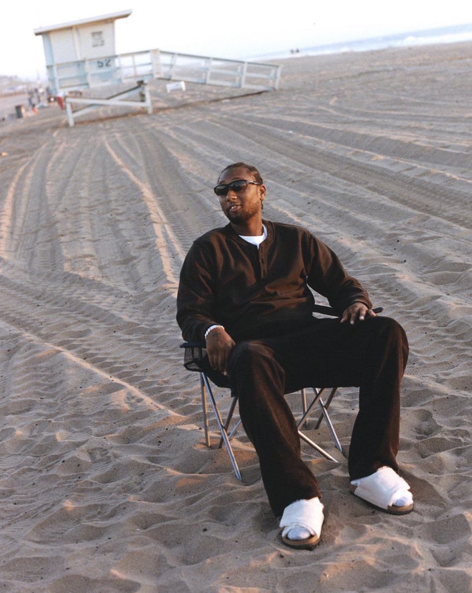 StreetFashion01's tweet photo. STÜSSY x Birkenstock (2023) https://t.co/QHaazBbvSD
