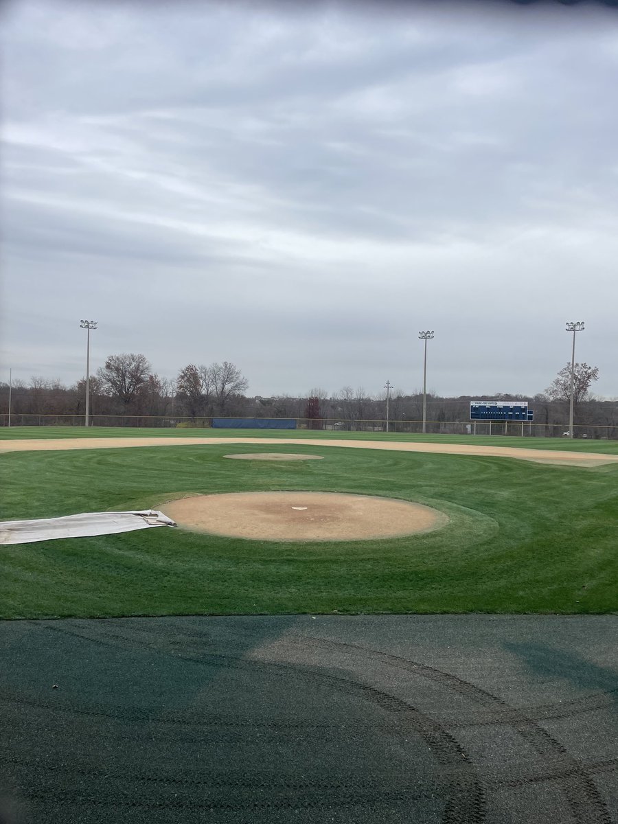 SFRamsBaseball's tweet image. Thankful for ⁦⁦@AthleticsFord⁩ , ⁦⁦⁦@SpringCityBase1⁩, our grounds crew and ⁦⁦@HummerTurfgrass⁩ for their commitment to keeping Ram Stadium as one of the top facilities around! 

Fresh edges, fertilizer and new sod sure looks good. 👀