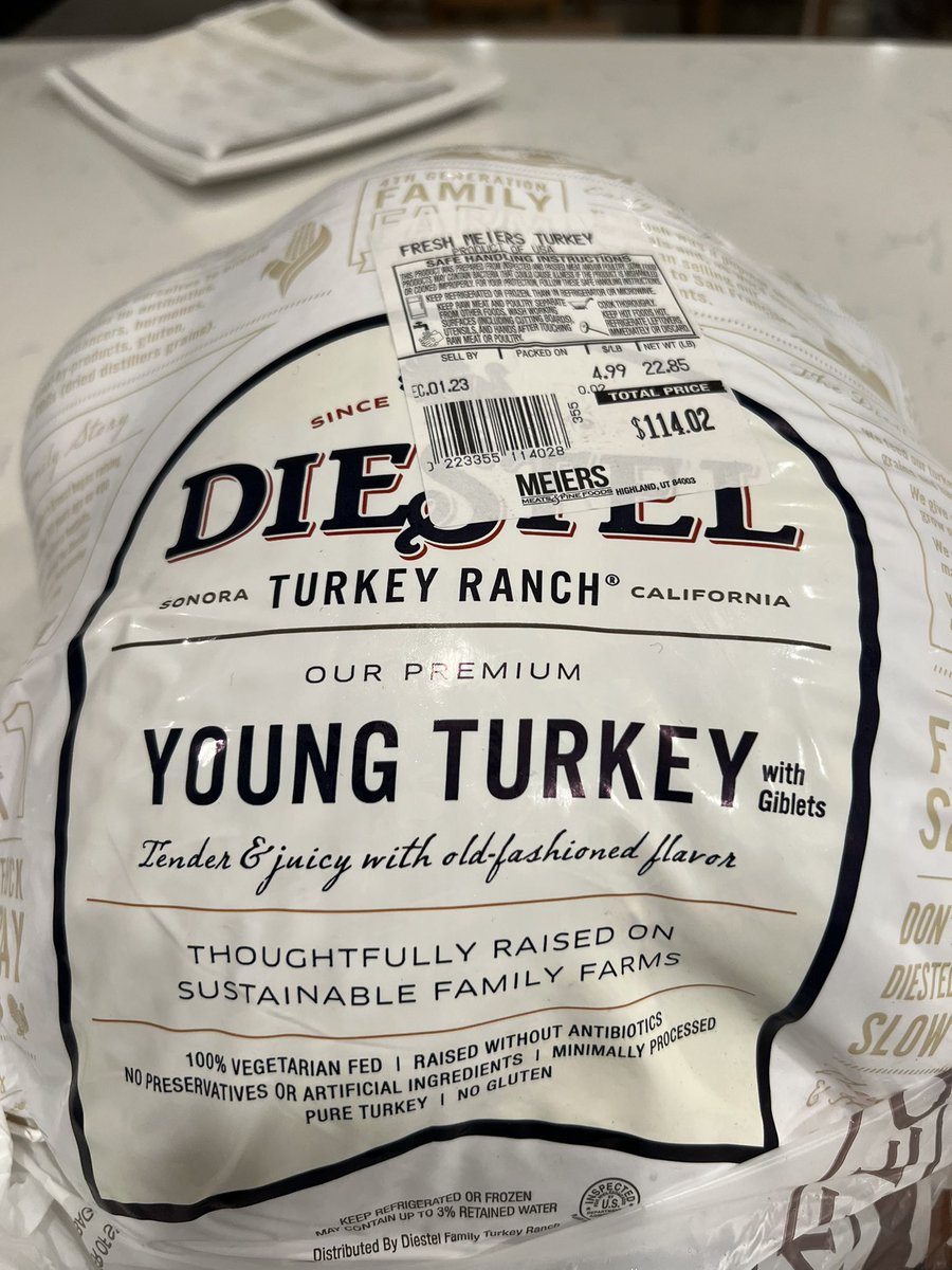 jasoninthehouse's tweet photo. Happy Thanksgiving!! 🦃🇺🇸🦃 https://t.co/eTQb6sdotS
