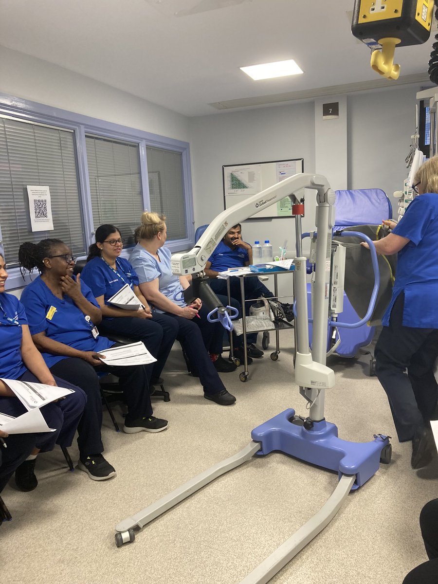 TeamCritCare's tweet image. Some fantastic work on our last staff development day of the year @MWLNHS @TeamCritCare 
#organdonation #endoflifecare #movingandhandling #Studentnurseupdates #woundcareandtissueviability
#bestteamintheworld