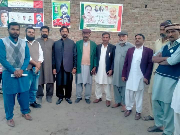 arslanBPP's tweet photo. #PP71،،#PP72 #PP74
برابری پارٹی بنیادی ضروریات (کھانا،کپڑا،گھر،تحفظ،ٹرانسپورٹ،بجلی،پانی،گیس،،،,,,,,،تعلیم،صحت،روزگار،اورعزت) پر سیاست کر رہی ہے یہ تمام سہولیات ہر پاکستانی شہری کو برابری کی سطح پر دستیاب ہوں ،اور تمام سہولیات دینا ریاست اور حکومت کی زمہ داری ہے ،،، ، https://t.co/qf0IgjHwP5