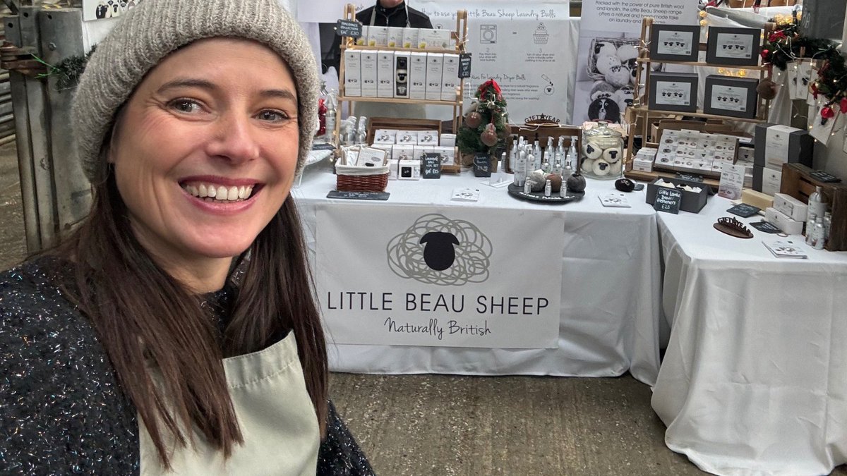 Beau_Sheep's tweet photo. Hi I’m Sarah from Little Beau Sheep, home of sheep inspired laundry care made with British wool and lanolin! 🐑💕
I'm your host for tonight's #SBSwinnershour , tell me in one line what you do… https://t.co/30RrktyiWH