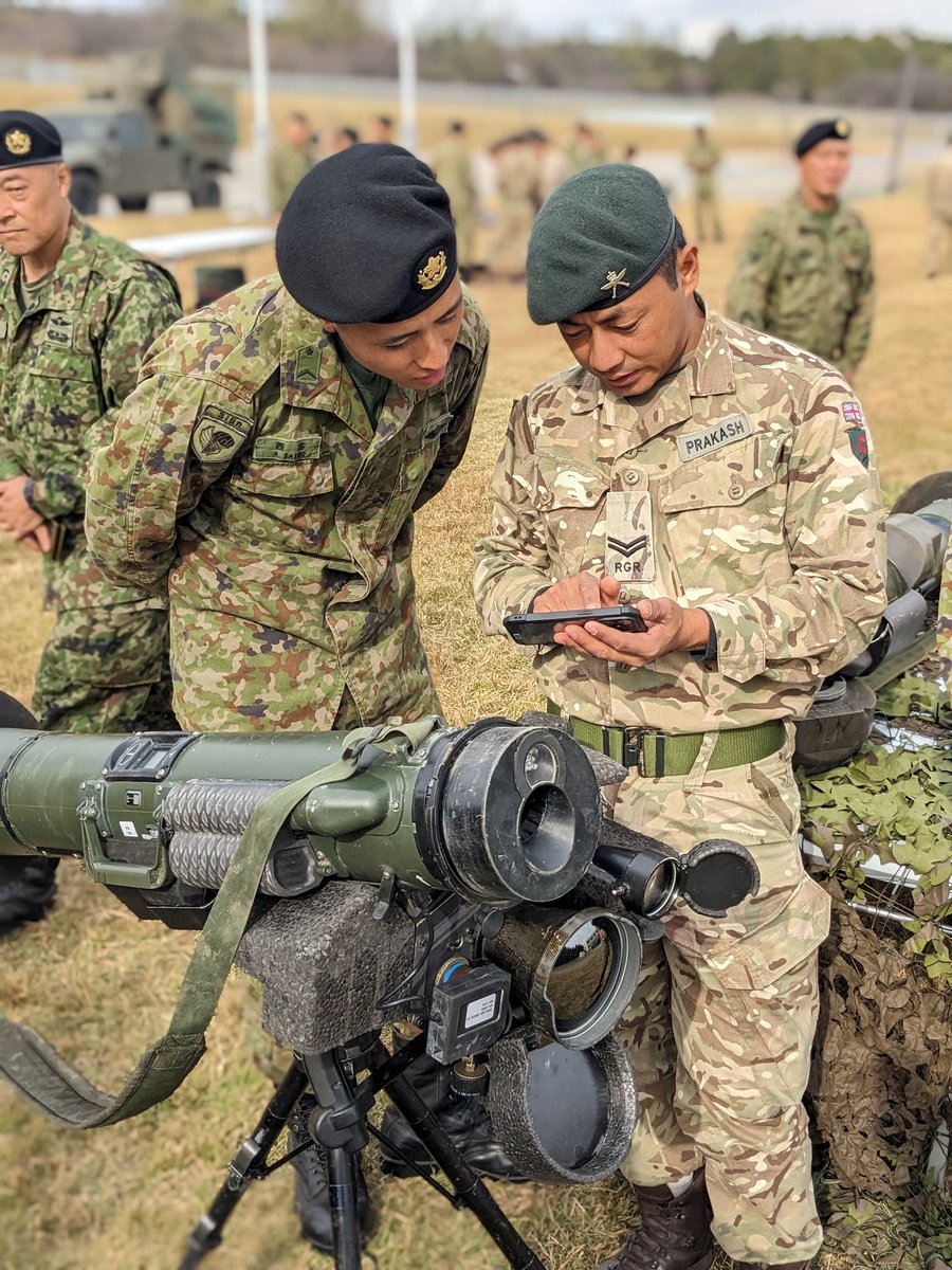 Gurkha_Brigade's tweet photo. The First Battalion, The Royal Gurkha Rifles are training alongside the 1st Airborne Brigade of the Japanese Ground Self-Defence Force in Japan, under the new Reciprocal Access Agreement. 

@UKinJapan @BritishArmy #Gurkha #International https://t.co/pIPX8RzDoW
