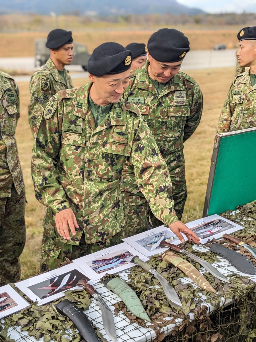 Gurkha_Brigade's tweet photo. The First Battalion, The Royal Gurkha Rifles are training alongside the 1st Airborne Brigade of the Japanese Ground Self-Defence Force in Japan, under the new Reciprocal Access Agreement. 

@UKinJapan @BritishArmy #Gurkha #International https://t.co/pIPX8RzDoW