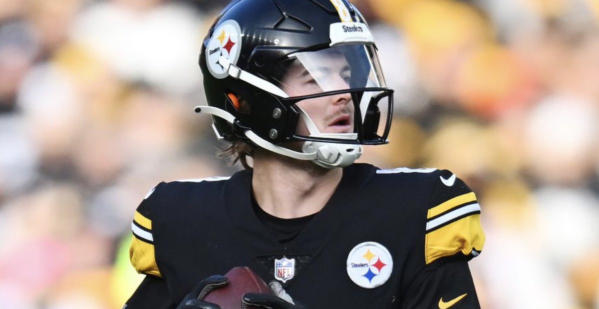 RookieWatxh's tweet photo. Kenny Pickett has the rest of this season to prove himself, and if he underwhelms, he should be OUT as the Steelers QB.

Pickett is already the same age (25) as QB’s like Justin Herbert and Jalen Hurts and will turn 26 over the off-season.

The Steelers currently hold the 23rd overall pick, which as of now would put them in position for a QB like Jayden Daniels, Bo Nix, Michael Penix Jr, and JJMcCarthy.

ALL of which are better prospects than Pickett was coming out of school.

The clock is TICKING in Pittsburgh 😳