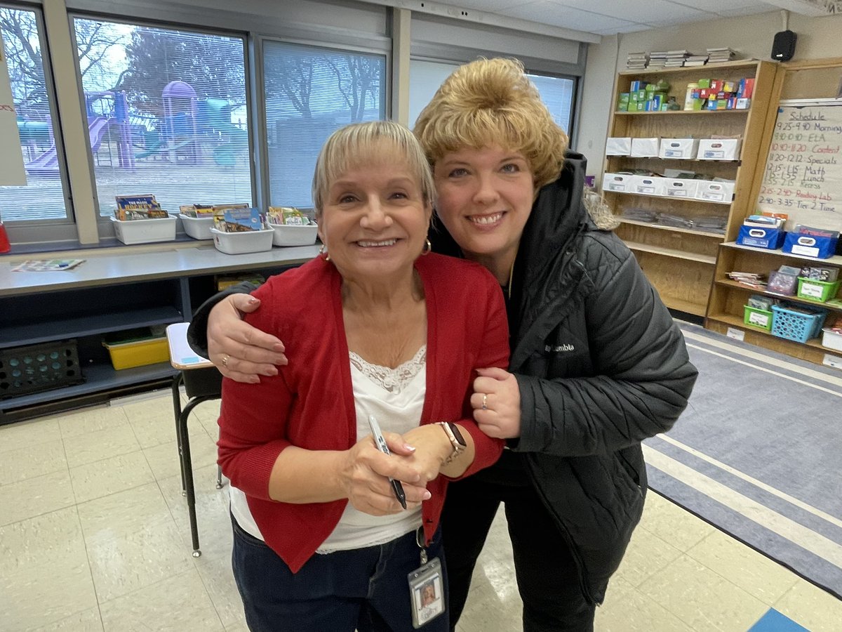 gmasters15_gina's tweet photo. Honoring the best of the best this #SRPday @PaddyHillTweet @GreeceTeachers @GreeceCentral https://t.co/V8K8ROPGdM