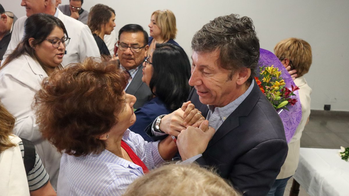 gustavoposse's tweet photo. En el #DíaDeLaEnfermería, distinguimos en una ceremonia llena de emoción, a aquellos que durante años dedicaron su vida al cuidado y la atención de quienes más necesitan.

El mayor de mis reconocimientos por la tan noble tarea de cuidar al otro con amor, coraje y compasión.

#Enfermeros #Enfermeras #SanIsidro
