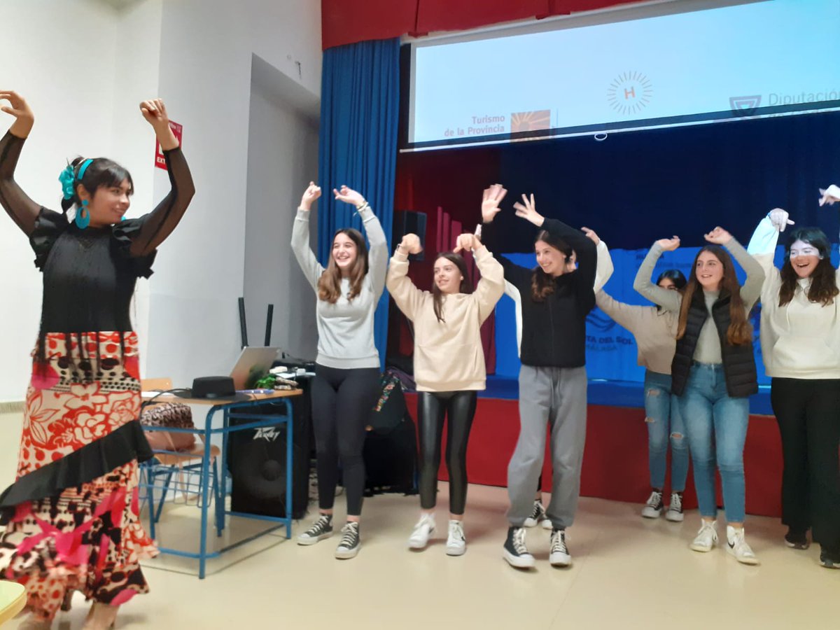 IESSierraJorge's tweet photo. En el IES Sierra de San Jorge celebramos el día Internacional del flamenco con talleres impartidos por la Escuela Andaluza de Flamenco.
@flamenco https://t.co/sy2O1nSLlO