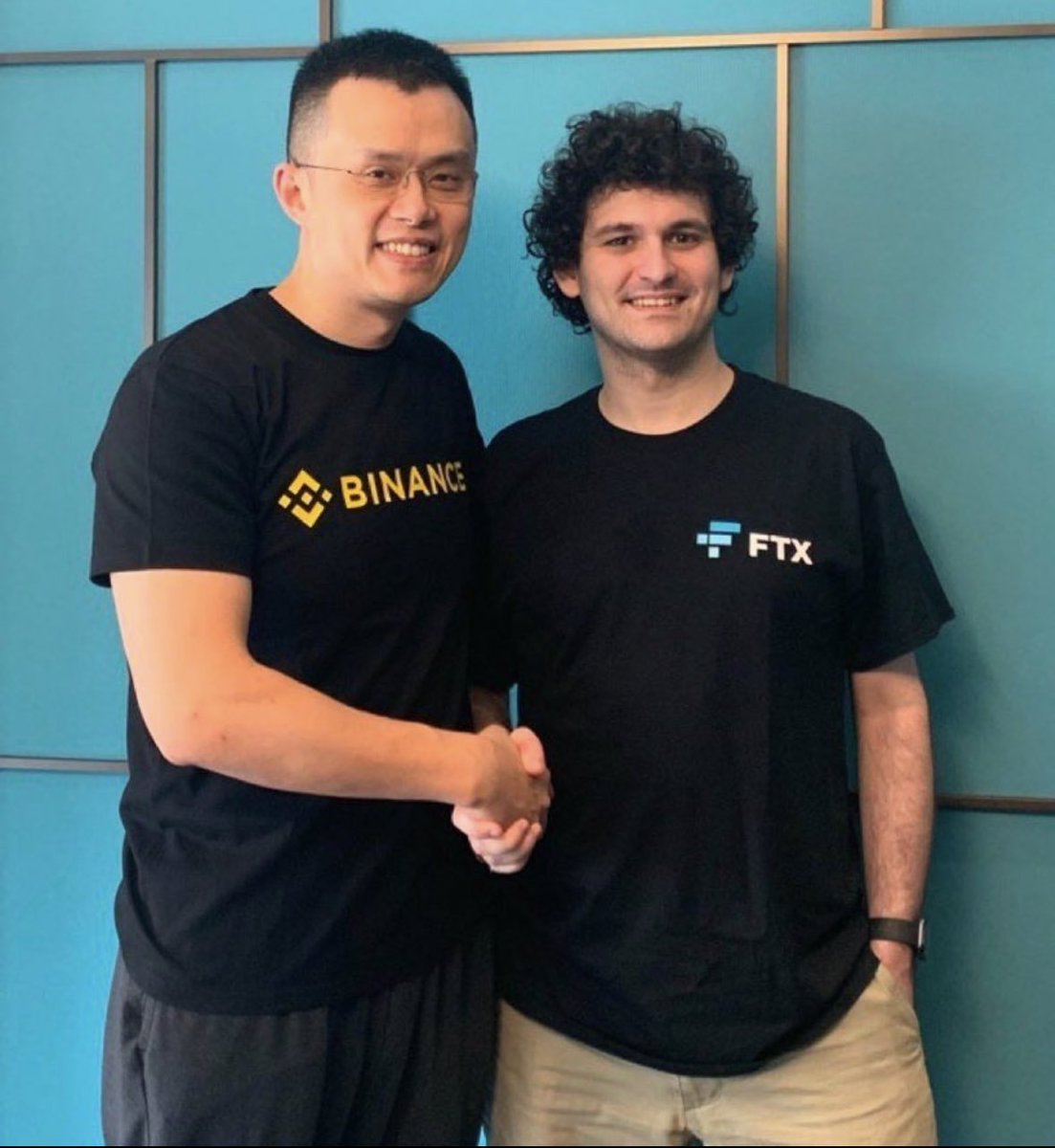 #21Nov2023
El fundador y director ejecutivo de Binance, CZ (Changpeng Zhao), dimite y se declara culpable de infracciones contra el blanqueo de dinero.
Binance acuerda pagar 4.300 millones de dólares para resolver el caso con el gobierno de Estados Unidos.
#Crypto #Binance #CZ
