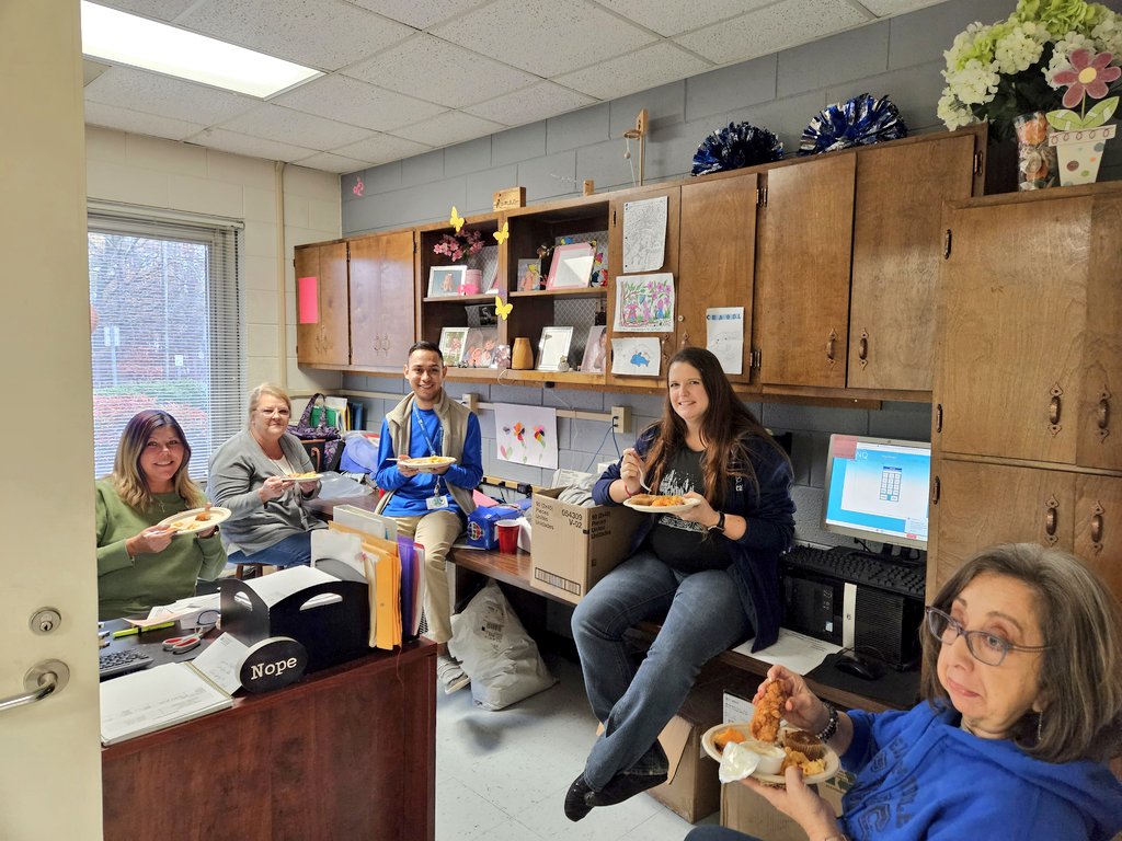 Ashley Priest tweet media