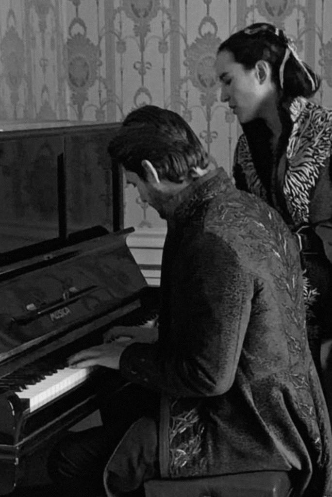 💭 (@darklinathinker) on Twitter photo 