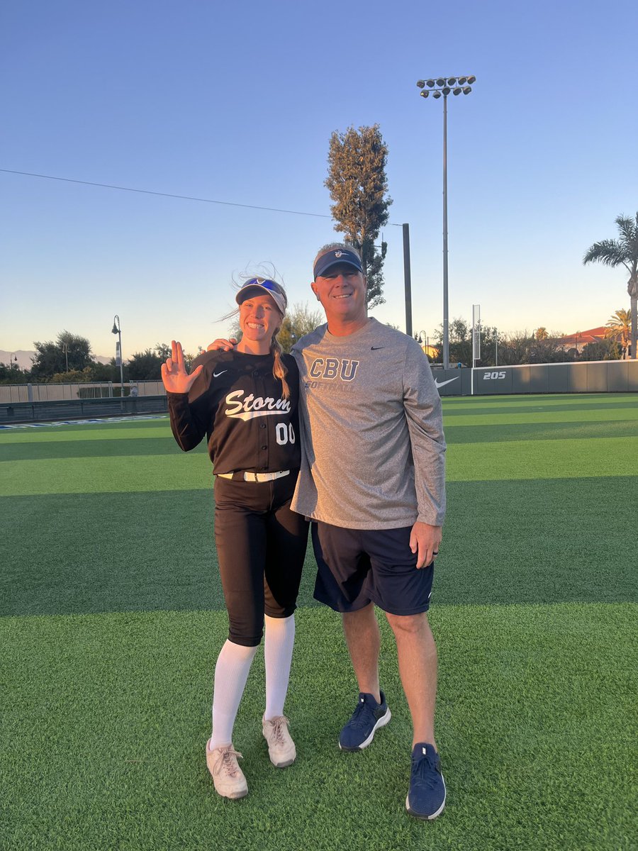 Thank you @CBUSoftball for a great camp. I enjoyed working with all the coaches and players and all the positive feedback. @msmithsb16 @britt_gossett