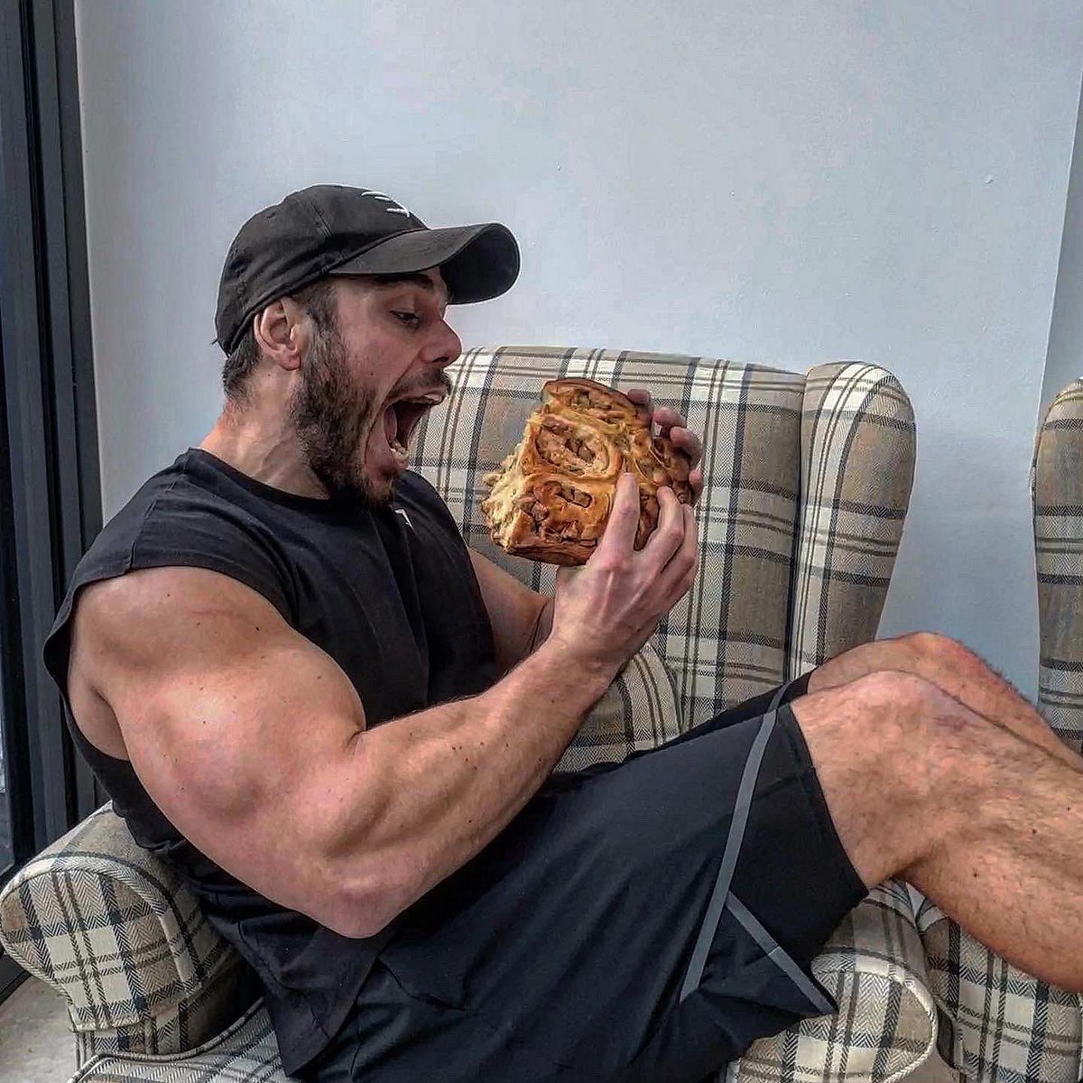 RossEdgley's tweet photo. Edible, nutritional GAINZ for EVERYONE on EVERYTHING @PhDNutritionUK as we launch our BLACK FRIDAY SALE 🔱 Up to 40% off protein, pre-workouts, greens and THE best protein bars on planet earth 🌍 #Fact #BornFromScience See more here: https://t.co/XXRkJY4D5J #Ad #Spon https://t.co/Rx7Obov9D5
