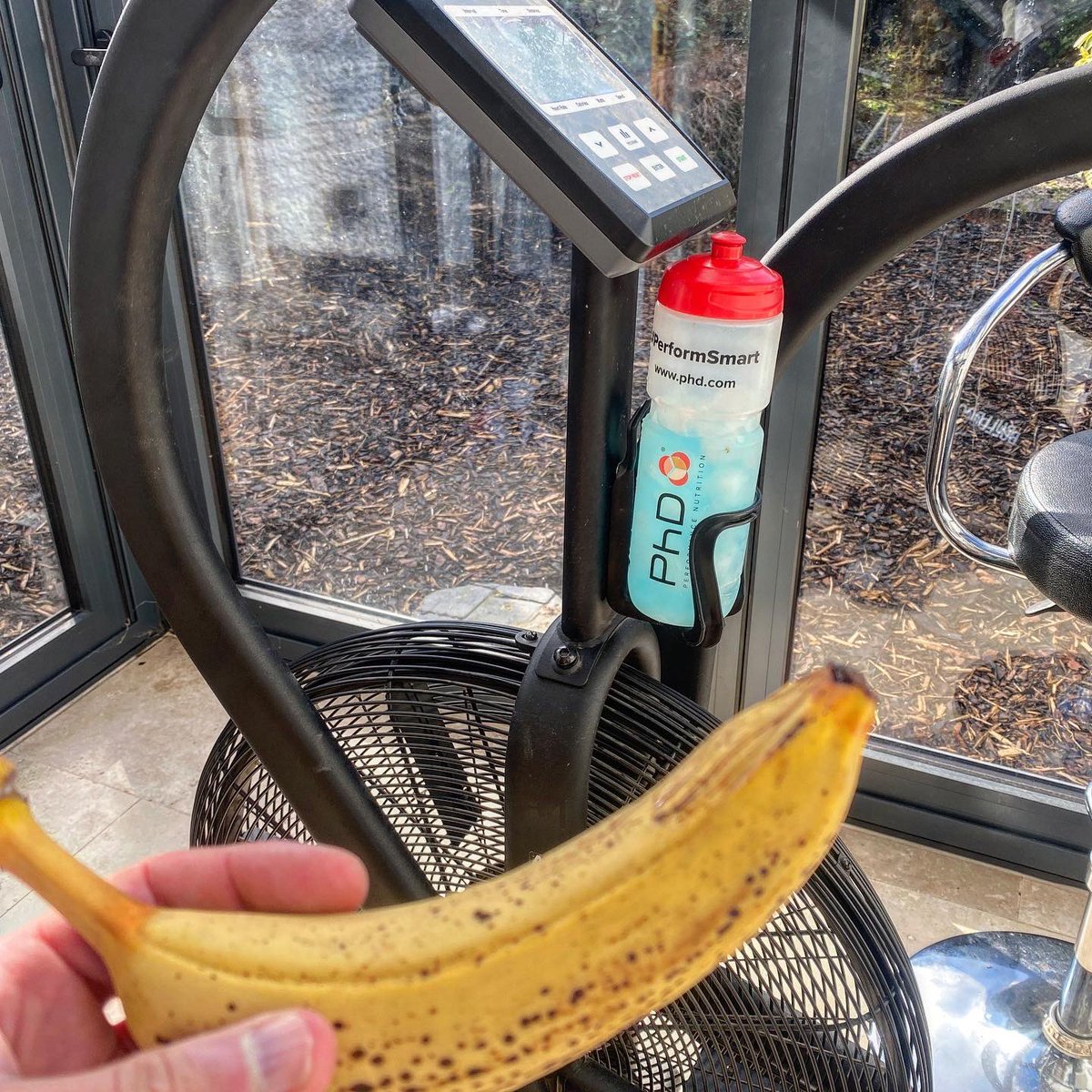 RossEdgley's tweet photo. Edible, nutritional GAINZ for EVERYONE on EVERYTHING @PhDNutritionUK as we launch our BLACK FRIDAY SALE 🔱 Up to 40% off protein, pre-workouts, greens and THE best protein bars on planet earth 🌍 #Fact #BornFromScience See more here: https://t.co/XXRkJY4D5J #Ad #Spon https://t.co/Rx7Obov9D5
