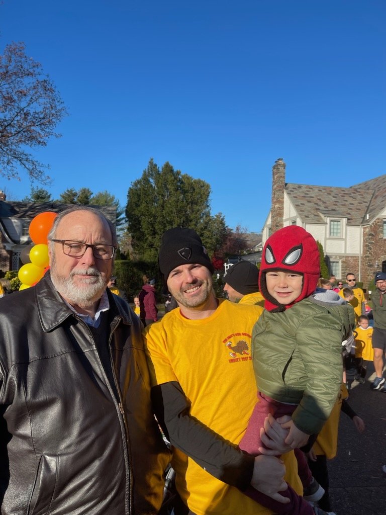 VillageRVC's tweet photo. Mayor Francis X. Murray and Trustee Katie Conlon trotted their way over to the Francis F. Wilson Elementary School 3rd Annual Turkey Trot Sunday morning.  #AroundRVC https://t.co/sx1KvOoe8K