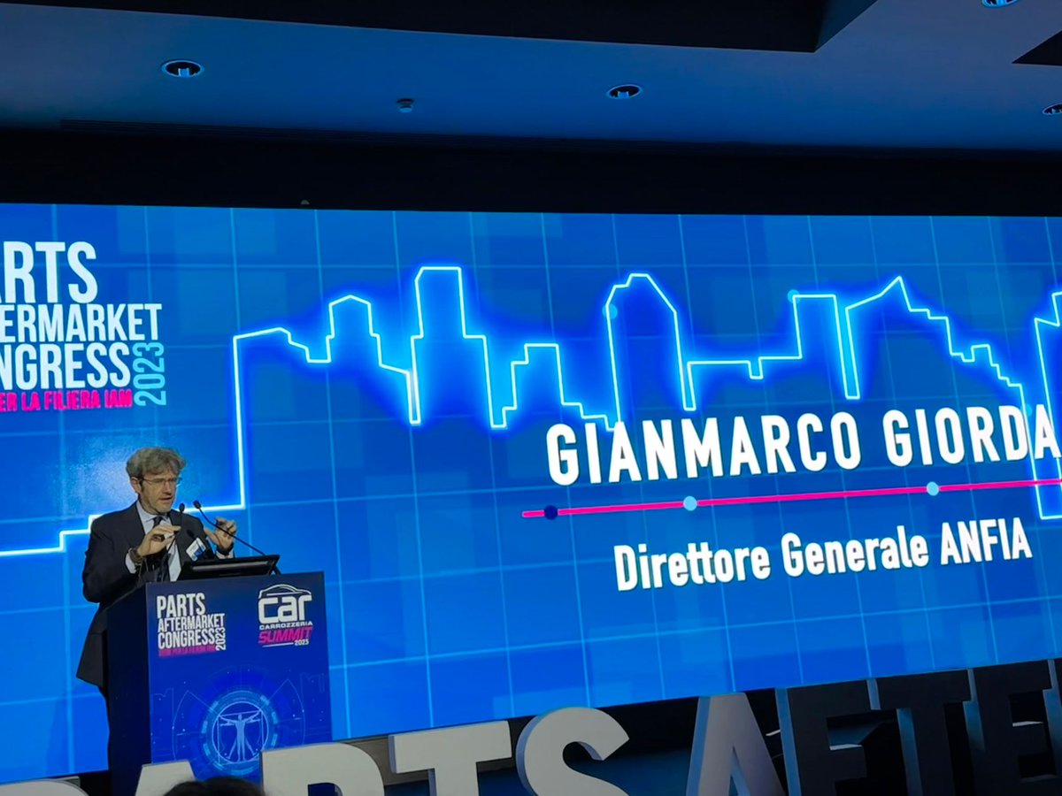 ANFIA_it's tweet photo. 🔛 Il Direttore Generale #ANFIA @gianmarcogiorda al #PartsAftermarketCongress2023 di #RivistaParts ha raccontato gli orizzonti della transizione #green e #digitale dell'#Automotive europeo.
👉Focus su #Euro7, #Cina e accordo #ANFIA-@mimit_gov sulla #componentistica
#ANFIASocial https://t.co/9VOnfM1aYO