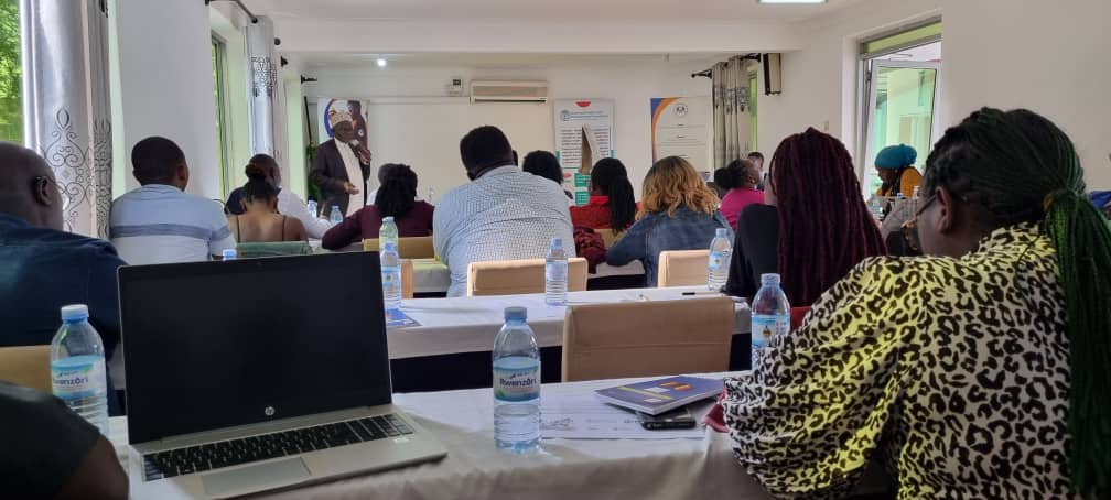 IUSYA_'s tweet photo. Earlier today we participated in the  functionalizing of the Busoga Region Adolescent Health Forum which will be aimed at strengthening coordination of adolescent health advocacy at sub national level.
@PlanUganda @WorldVisionUg @theGFF @pai_org https://t.co/KqZVCXJdKR