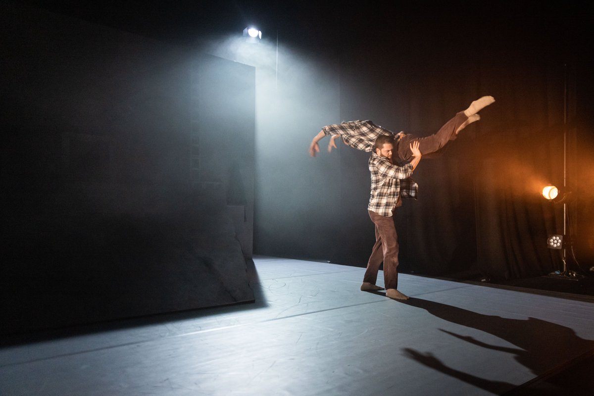 Soaring into our final performance of Man Down by <a href="/roisinaw/">Roisin Whelan</a> TOMORROW at <a href="/HawksWellSligo/">Hawk's Well Theatre</a>.

Tickets are still available, Sligo! Book them now linktr.ee/RoisinWhelanDa….

Photo by Ste Murray. Funded by <a href="/artscouncil_ie/">The Arts Council / An Chomhairle Ealaíon</a> Touring Award 2023.