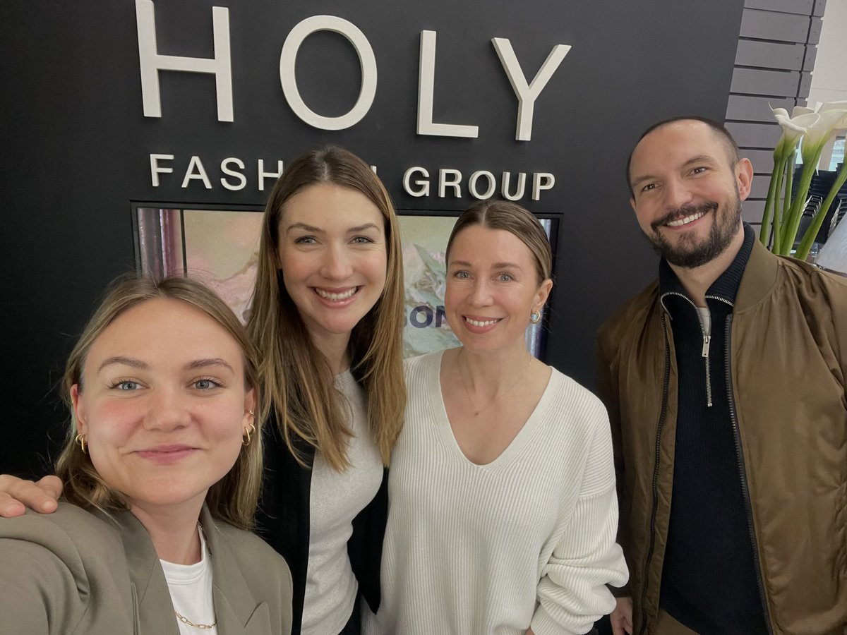 HFGCareer's tweet photo. We had a great day at the GoTEX Career Fair in Reutlingen! Today was all about networking, talks about our company and a lot of fun. #strellson #joop #bewindsor #becomefanofyourjob #holyfashiongroup https://t.co/0ymLjwLG0v