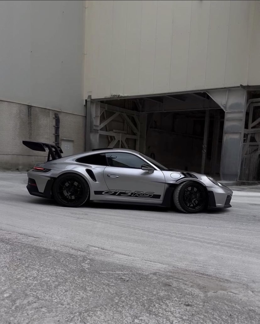 Jordan92338366's tweet photo. 993 GT3RS Weissach Pack🩶🥷 https://t.co/Zb4V835WXF