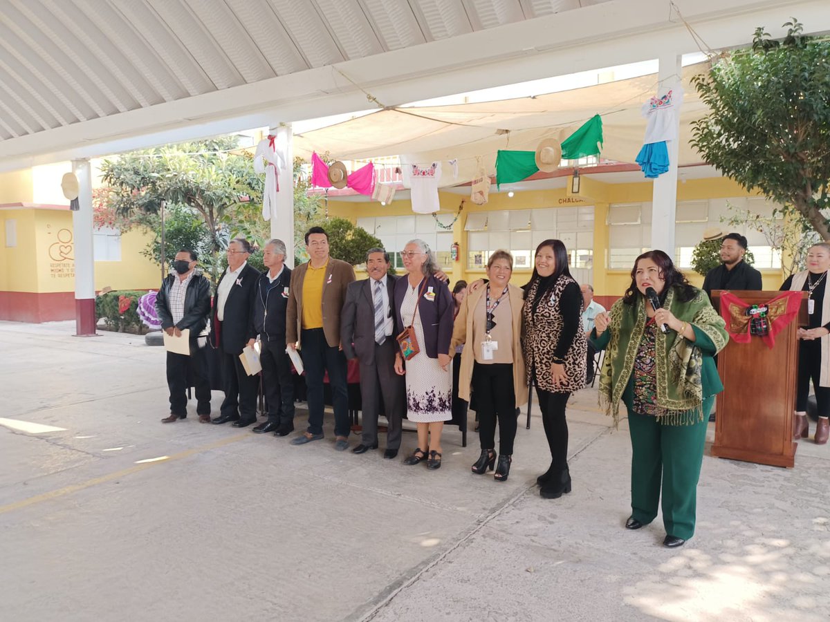 SrebTexcoco's tweet photo. Asistencia de la Profra. Elvira Marín Sanchez al aniversario número XXXIV, de la fundación de la Esc. Sec. Nezahualpilli, de la zona escolar #S151 perteneciente al municipio de #Texcoco. https://t.co/s2PPwmo0Z4