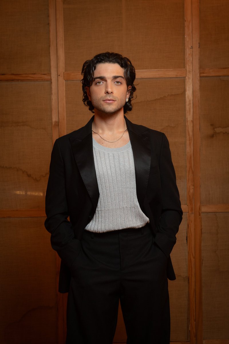 ilvolo's tweet photo. "Se non torno domani, distruggi tutto. Se domani tocca a me, voglio essere l’ultima". 

@GianGinoble ha declamato il celebre monologo dedicato alle donne vittime di violenza in America Latina di Cristina Torre Cáceres. 

Video completo: https://t.co/WYe6TcoIZG https://t.co/UQDIjW2NHl