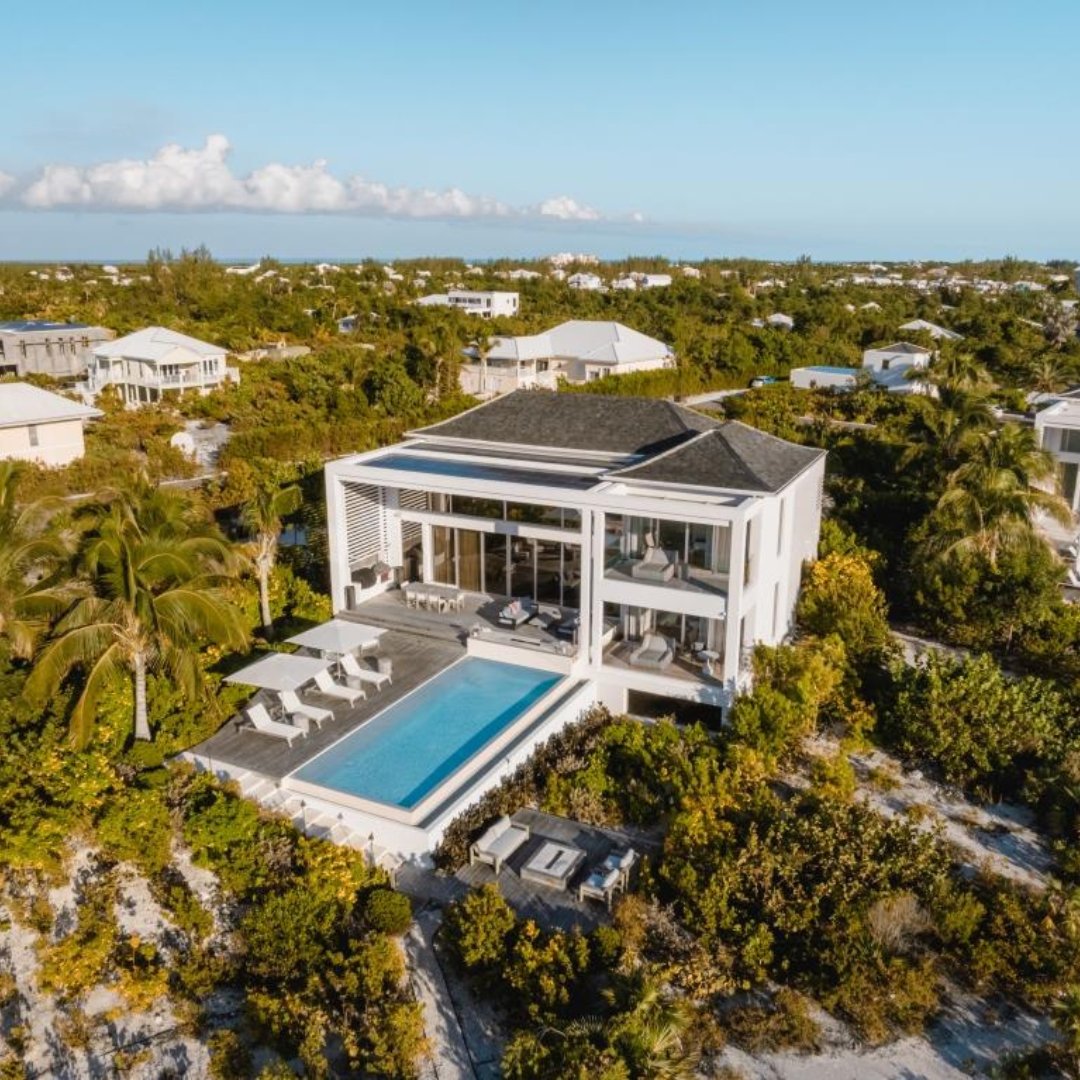 SimplyStLucia1's tweet photo. Escape to paradise at Beach Enclave, Turks &amp; Caicos! 🌴☀️ Private villas, pristine beaches, and endless luxury await. Your exclusive getaway starts now. 

#BeachEnclave #TurksAndCaicos #LuxuryEscape  #PrivateVillas #tunbridgewells #luxurytravel #travel #caribbean #holiday https://t.co/8B0gD8yTvo