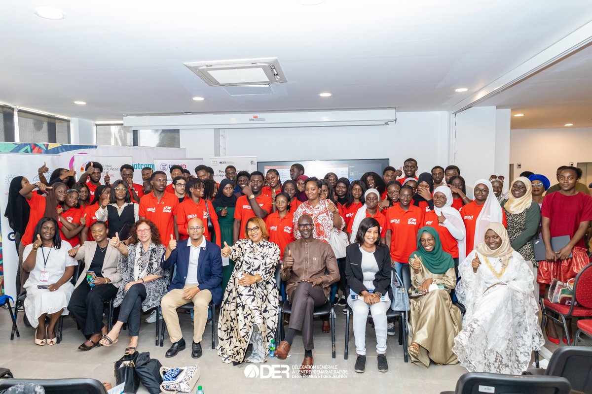 Semaine Mondiale de l’Entrepreneuriat 2023
« Entrepreneuriat des jeunes : innovation et croissance économique »
La DER/FJ, en partenariat avec <a href="/USAID4Entreprnr/">USAID Entrepreneuriat & Investissement</a> et Jokkolabs Dakar, a célébré la Semaine Mondiale de l’Entrepreneuriat du 14 au 17 novembre.
