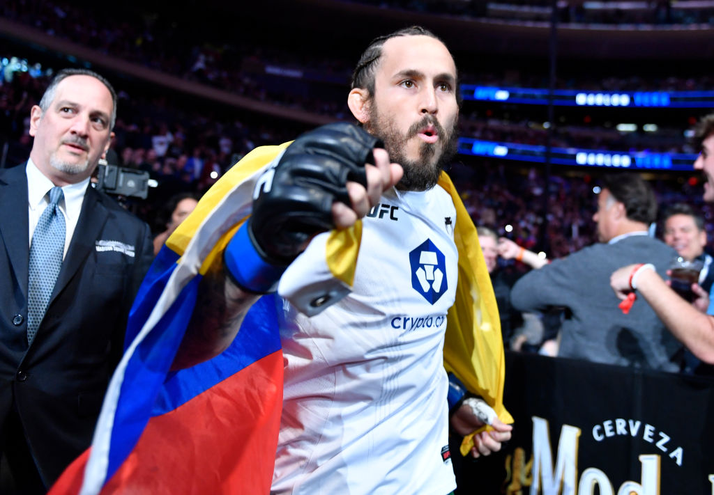 UFCEspanol's tweet photo. .@chitoveraUFC y Michael Morales orgullos ecuatorianos🇪🇨👏 #UFCVegas82 https://t.co/VCt6B4WAIh