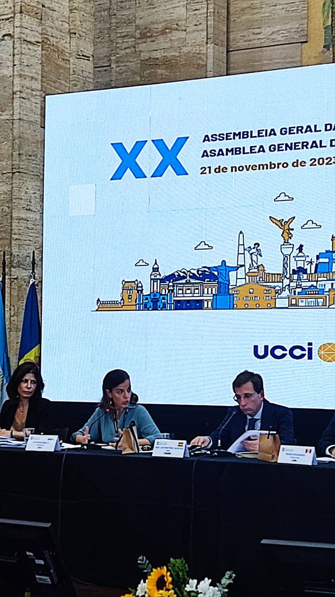 UCCI_SG's tweet photo. Almudena Maíllo, Secretaria General de la UCCI, ha dado cuenta en el LIV Comité Ejecutivo del #nombramiento de Luciana Binaghi como nueva Directora General de la organización. 
#XXasamableageneral #ciudadesucci
@Luciana_Binaghi https://t.co/qhgHlAc4tm
