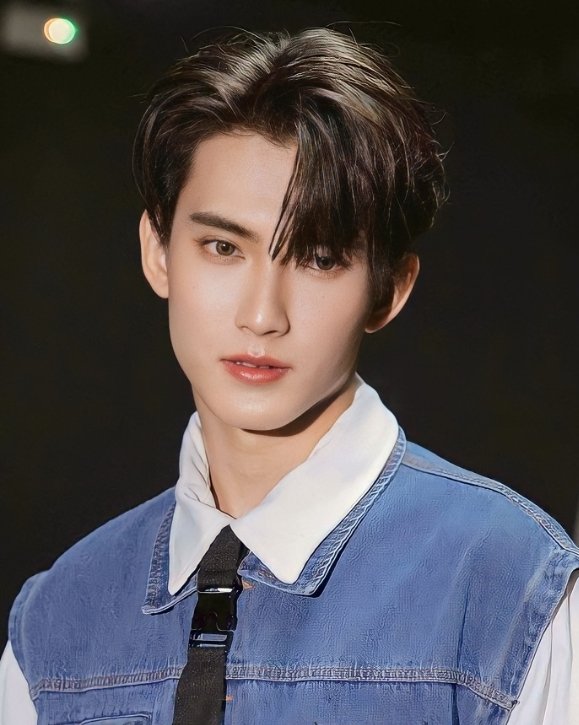 PenSaengda63752's tweet photo. l miss you so much 😭😭
#FirstStageDay
#FirstStage
#First_Chalongrat https://t.co/jnnr8asnJT