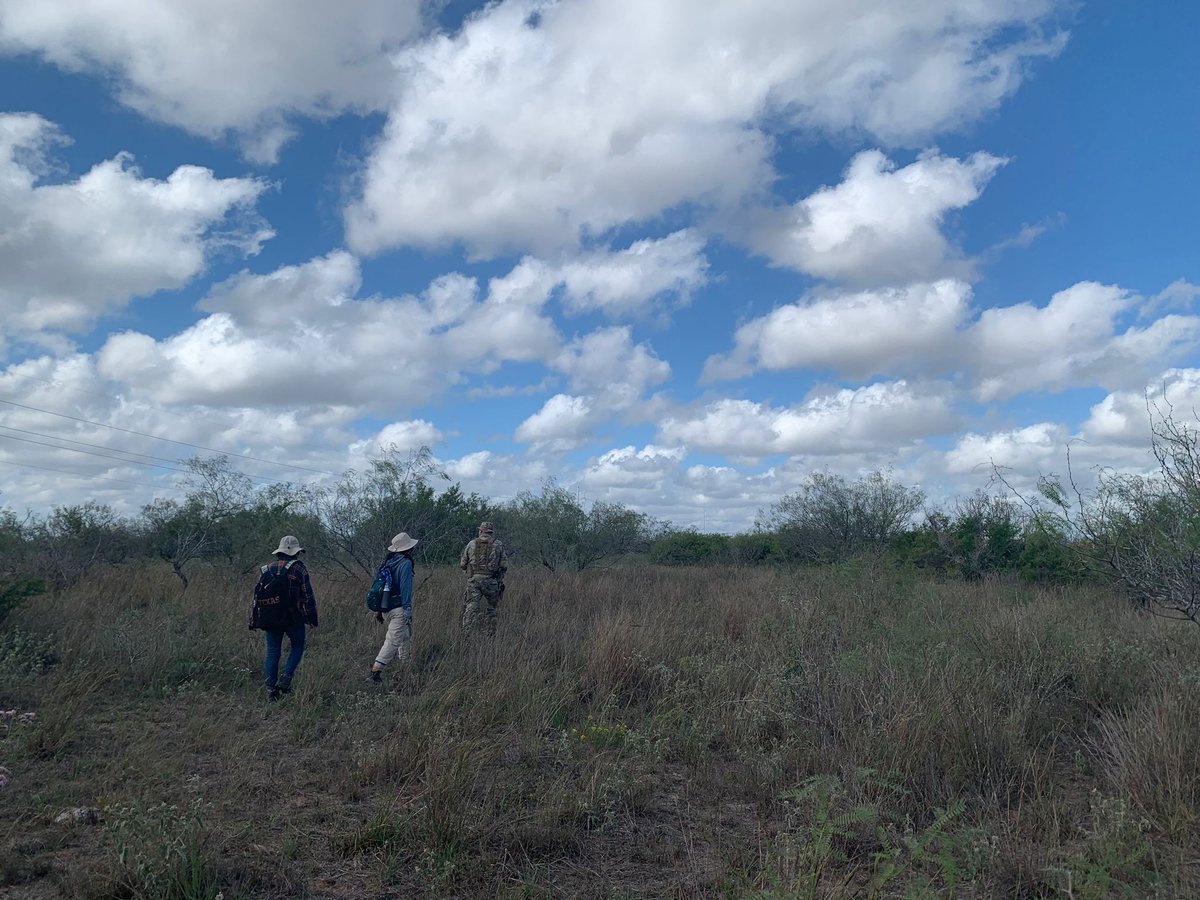 StraussCenter's tweet photo. LBJ School students in #StraussCAMPI Director @Sleutert's policy research project course recently visited Brooks County, where they gained hands-on experience with the Border Patrol Missing Migrant Program, South Texas Human Rights Center, and Brooks County Sheriff's Office. https://t.co/yWHZ90zNdu