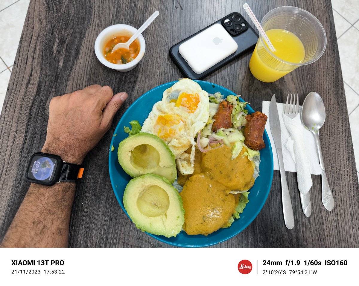 AbogadoFeroz's tweet photo. Llapingacho ecuatoriano, un poema de mi país, seleccionado por la revista Atlas como el segundo mejor plato con papas en el mundo. 🇪🇨🍳🥔🥑 #EcuadorianCuisine #Llapingacho #Ecuador https://t.co/bPMdM6Pmoc