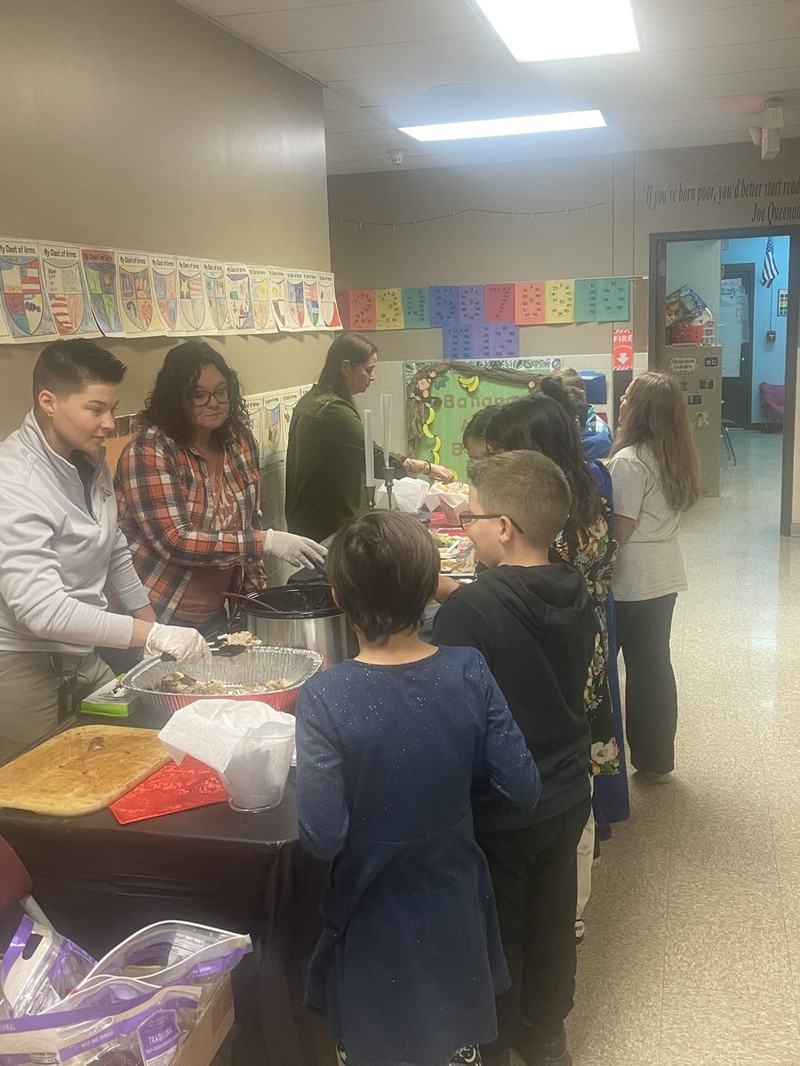 4th grade Medieval Feast. 🐅🧡🦃 <a href="/MACSPride/">Mexico Academy</a>