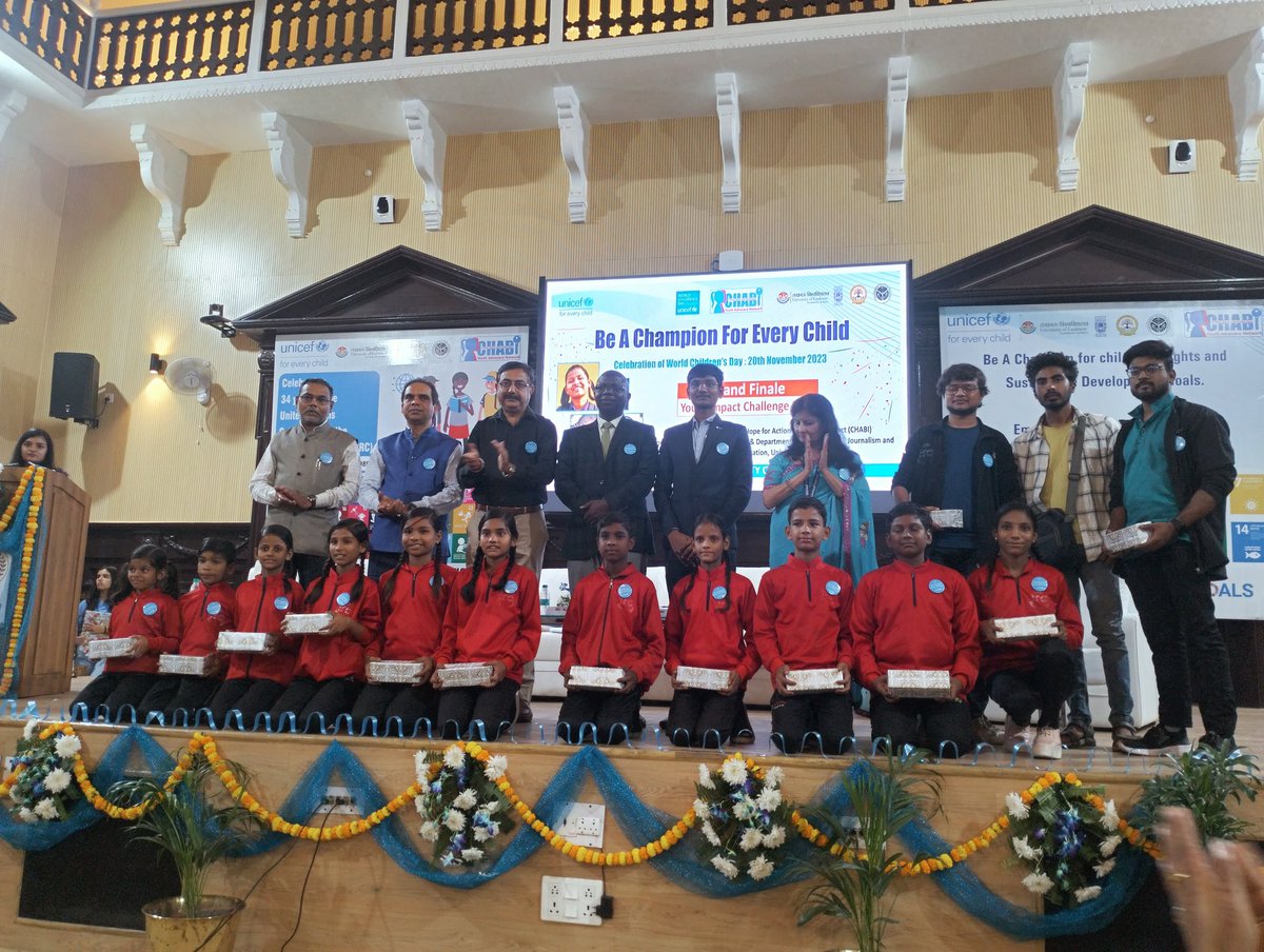 tweetjawed1's tweet photo. Youth Action Project and Celebration of World Children Day in  Lucknow University. A joint project of UNICEF and 4 Universities. https://t.co/f3uwsiFI5z