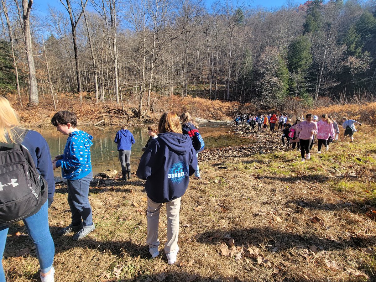 Burrell_PE's tweet photo. HPE department had such a wonderful experience with @Stewart_BSD 5th grade students hiking the local trails. https://t.co/ScdHjUNoWA