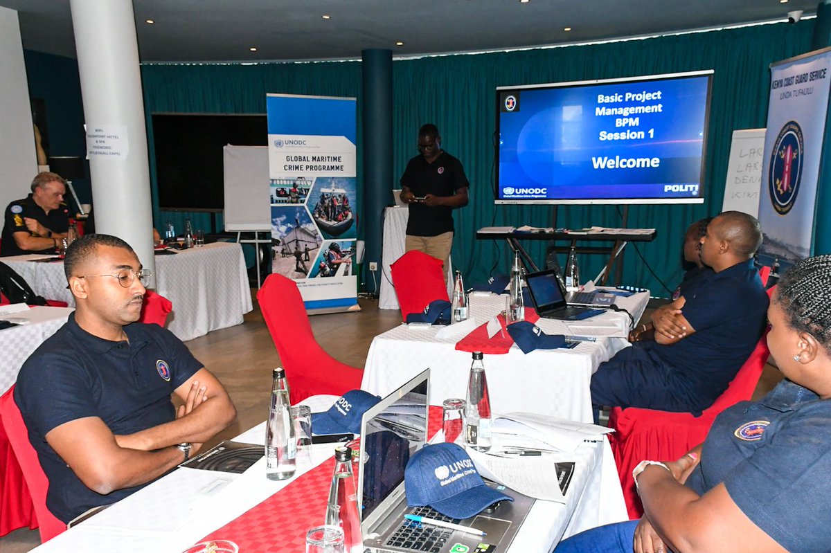 In 🇰🇪, @UNODC_MCP is conducting the Basic Project Management Course, in collaboration with @Rigspoliti. The course aims to enhance maritime security strategy by developing a plan for implementation of projects according to the mandate of @OfficialKCGS. Funded by @DKinSomalia