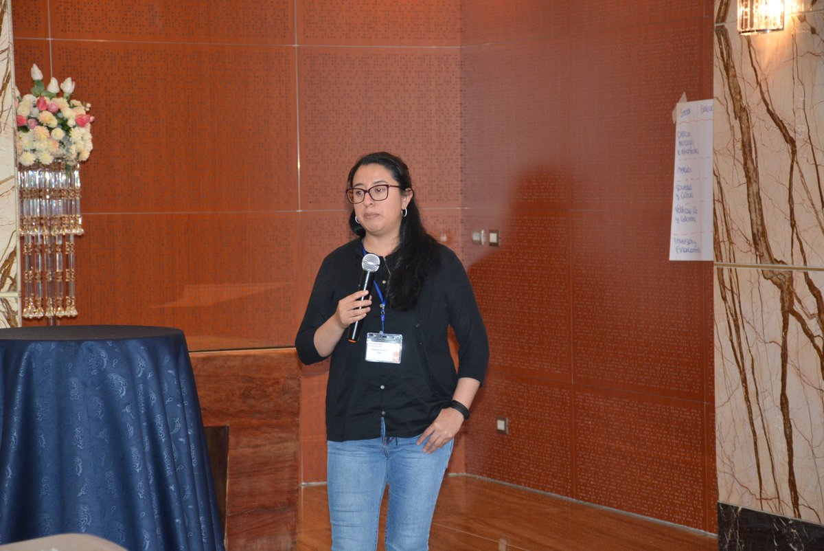 cgiarclimate_LA's tweet photo. #HubMeeting2023
Intercambio de experiencias sobre acciones, retos y conocimientos abordados mediante la implementación de la iniciativa AgriLAC en el #HubOccidente, con nuestros socios #AsociaciónCDRO por Gabriela Ixchíu y @ASOCUCH por Oswaldo Villatoro🌾
#AgriLACInitiative https://t.co/1pzIRzqWWN