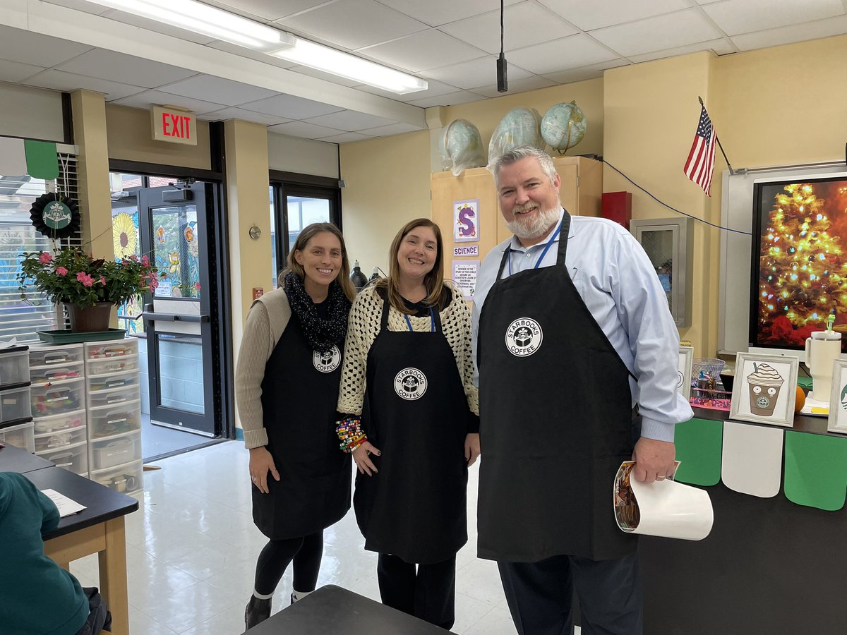 OquenockWI's tweet photo. StarBOOKS  came to Oquenock this week. Students were introduced to different genres of books and allowed a little “taste” of each. Special thank you to Ms. Katzer and Ms. Crowley for this wonderful program. @CrowleySpeech @AmandaHarvey04 @j_cameronjr #WIproud #watchusRoar https://t.co/WFAxhPeCfJ