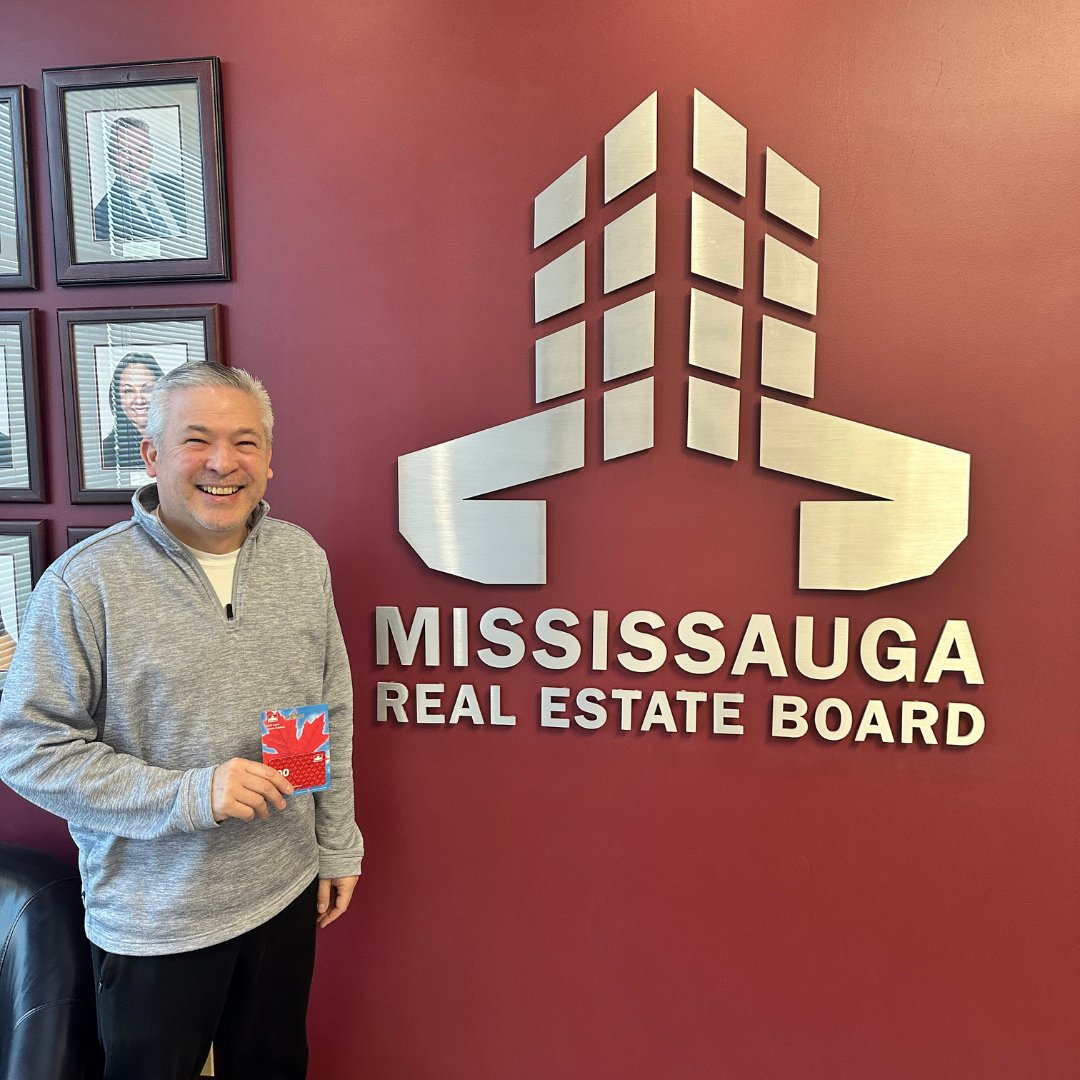 MREBRealtors's tweet photo. MREB enjoyed attending Right At Home's Vendor Day and meeting some of our fellow members. It was a great day filled with fun!
Congratulations to Ken Kavanagh, our lucky $100 gift card winner!
#mreb #winner #congrats #congratulations https://t.co/HTIyJGsvql