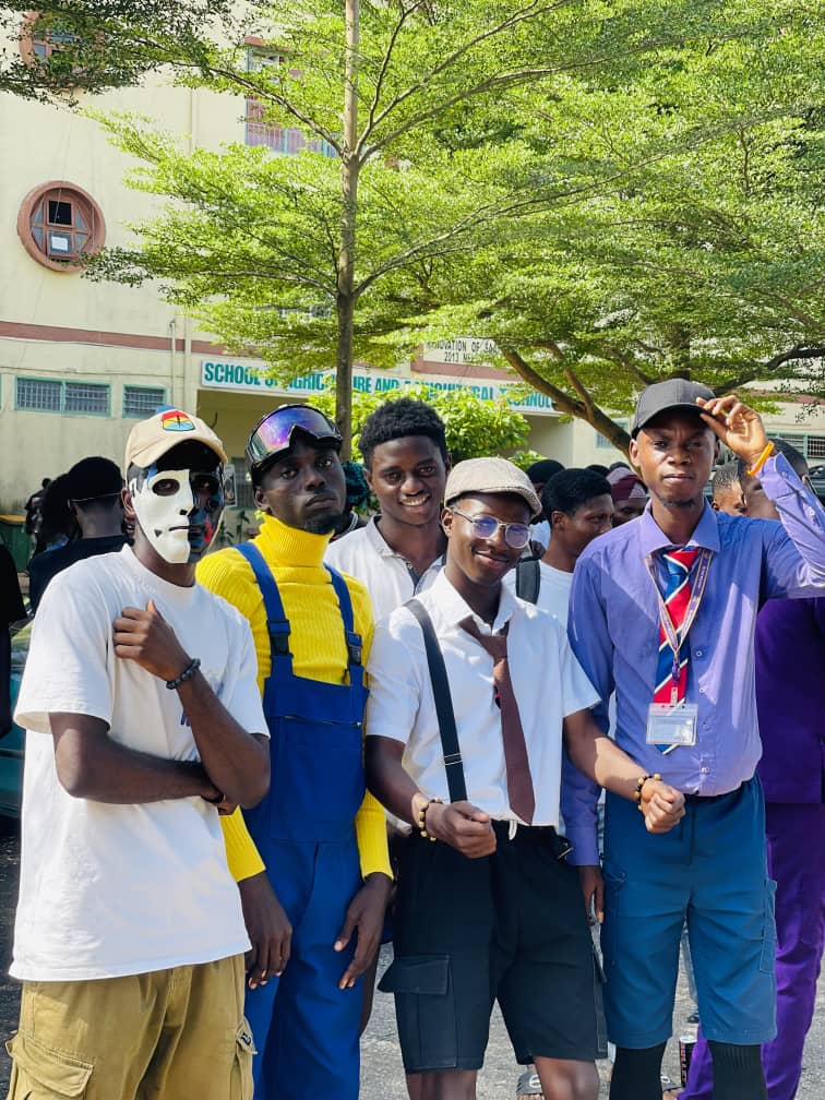 adeniyihall's tweet image. So many steeze untold🥶
Denite Class 22 gang, we dey always turn up.  Na why we be the best male Hostel 
#Invictacostumeday #futacostumeday