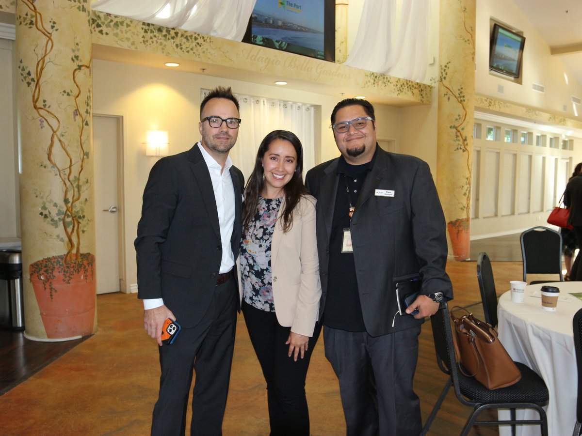 wvcballiance's tweet image. Thanks to all who attended the annual State of the @portofhueneme! President Jess Herrera and the team addressed community outreach efforts, economic vitality, financial successes, operation improvements, and environmental goals. 

#PortofHueneme #CommunityUpdates