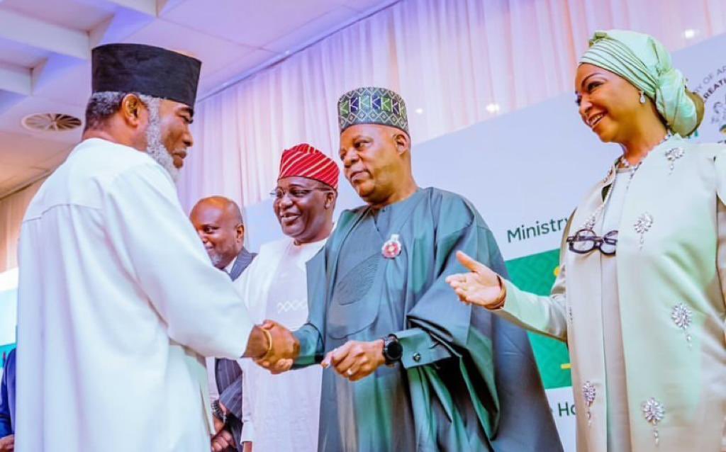 Fmactce_Nigeria's tweet photo. Vice President, Senator Kashim Shetima @officialSKSM, the Honourable Minister of Art, Culture, and the Creative Economy, Hannatu Musawa @hanneymusawa, alongside stakeholders from the creative industry at the “Art, Culture and Creative Economy Roundtable” today.
#CreativeDialogue https://t.co/PQeO1oTKcT