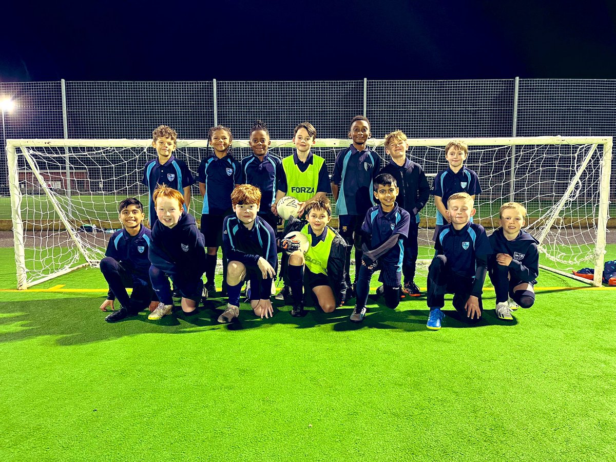 Laura Hardy tweet media