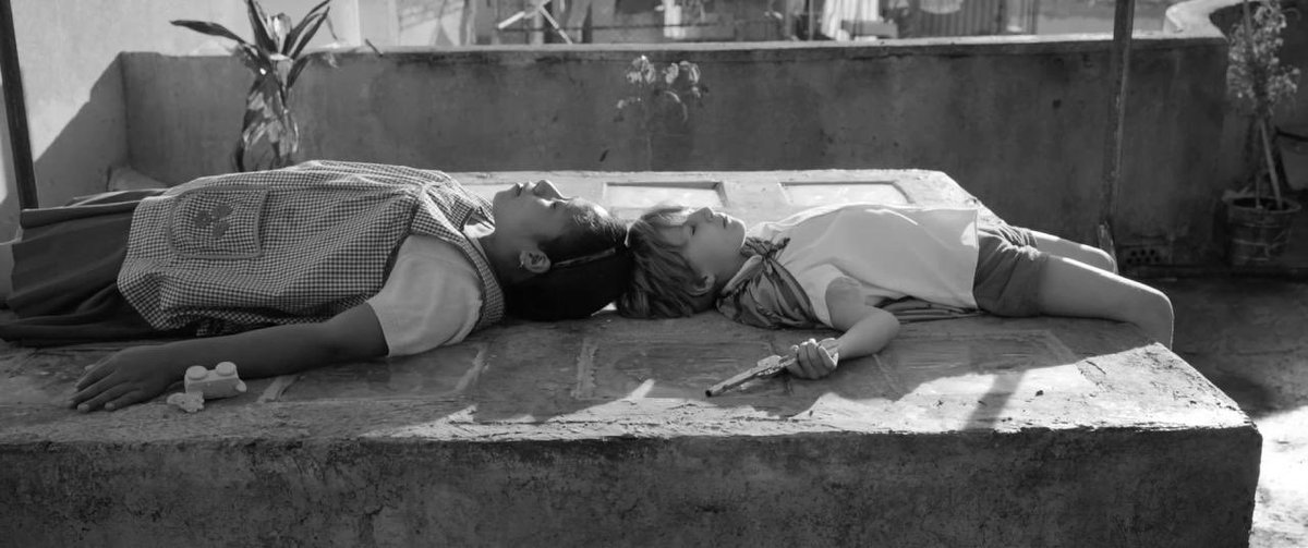 facultaddecine's tweet photo. “Estamos solas. No importa lo que te digan, siempre estamos solas".

#UnDíaComoHoy pero del 2018 se estrenaba "Roma" del director Alfonso Cuarón.

#FacultadDeCine #RomaMovie https://t.co/epZAF50540