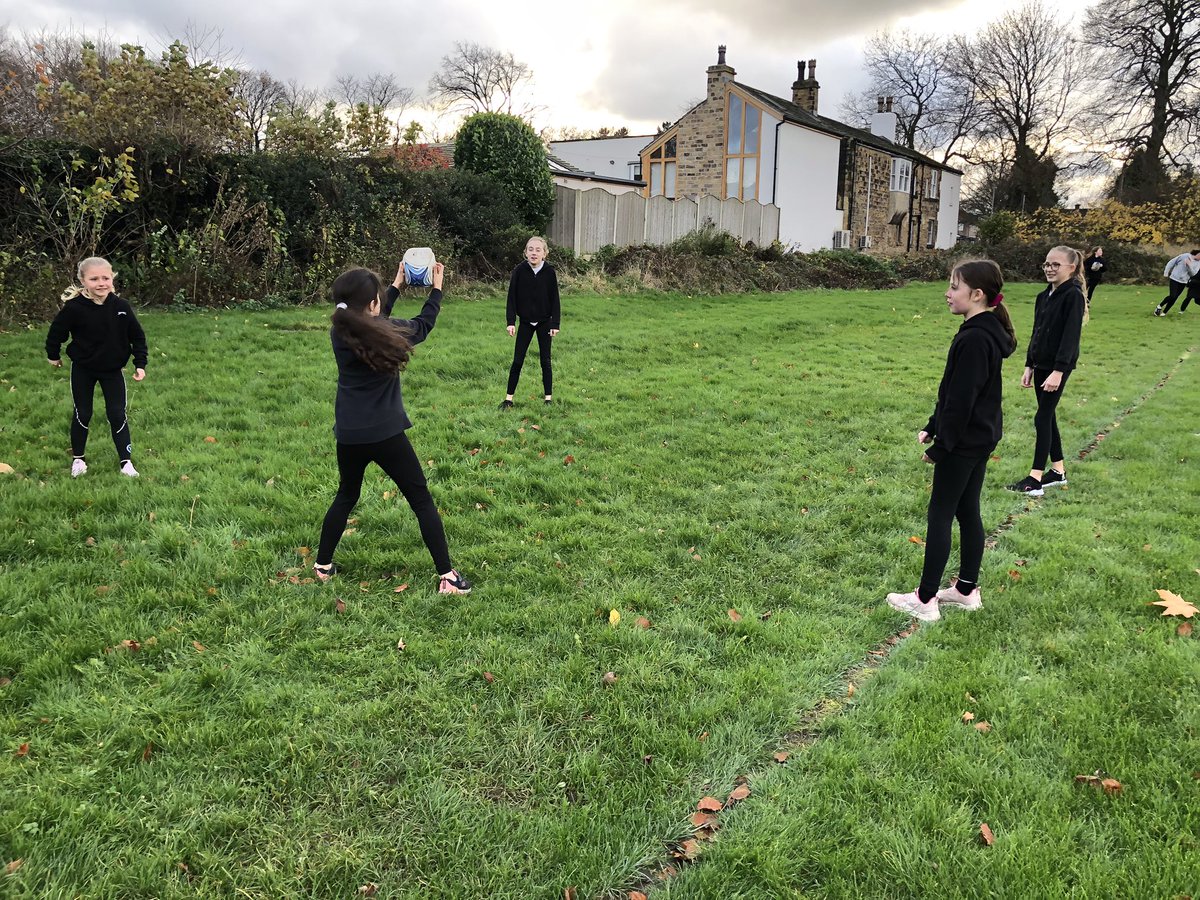 Bronte class got stuck in to a rugby session on the field today. Lots of glowing faces and muddy knees- perfect for an autumn afternoon.